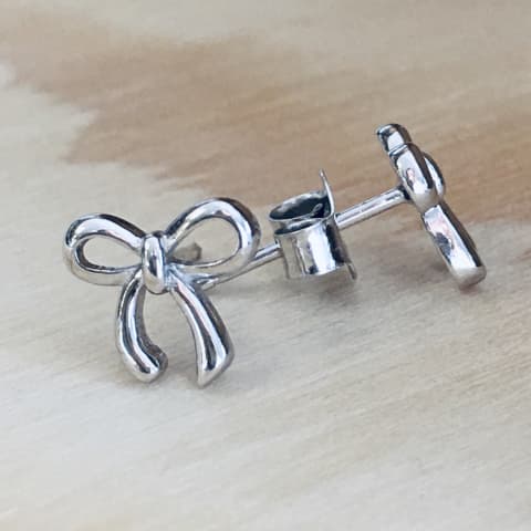 ks11-schleife-silber-rhodiniert-8×8-mm