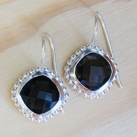 oh112-facettierter-rauchquarz-16×16-mm