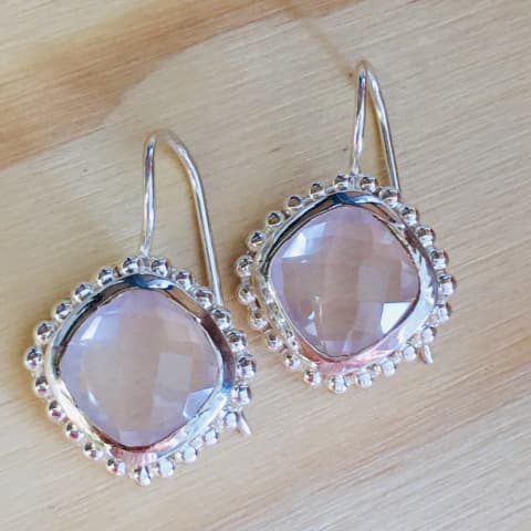 oh112-facettierter-rosenquarz-16×16-mm