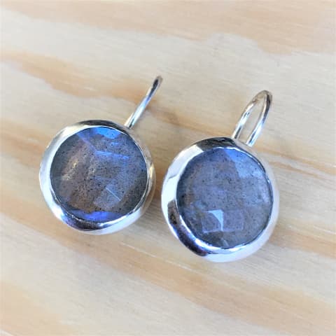 oh126-facettierter-labradorit-13-mm