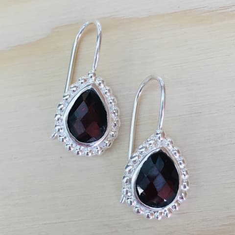 oh173-facettierter-granat-13×10-mm