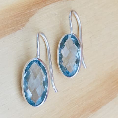 oh222-facettierter-blauer-topas-13×7-mm