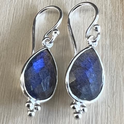oh225-facettierter-labradorit-18×10-mm