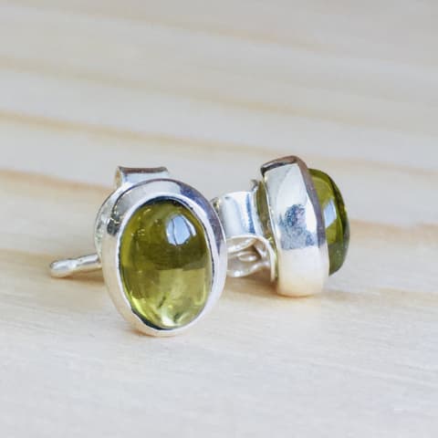 oh230-peridot-7×5-mm