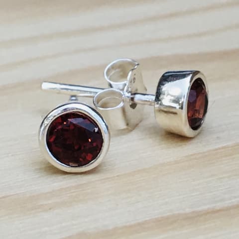 oh238-facettierter-granat-5-mm