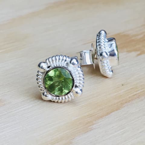 oh283-facettierter-peridot-9-mm