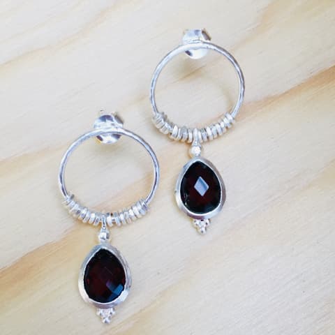 oh427-facettierter-granat-silber-matt