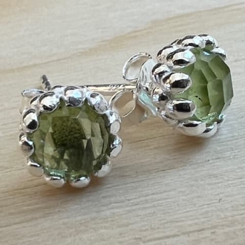 oh561-facettierter-peridot-7-mm