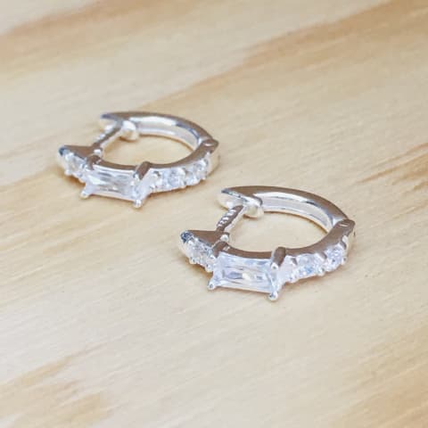 oh649-silber-mit-zirkonia-11-mm