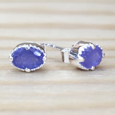 oh846-facettierter-tansanit-7×5-mm