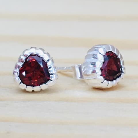 oh849-herz-facettierter-granat-7×7-mm