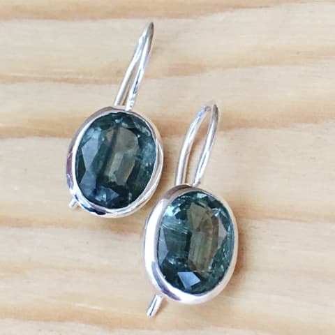 oh857-facettierter-gruener-kyanit-10×8-mm