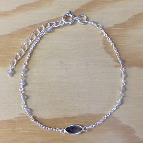 ab122-facettierter-labradorit-silber.jpg