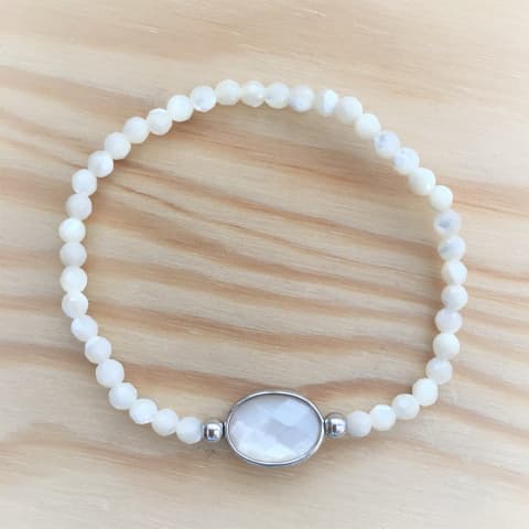 ab37-facettierter-perlmutt-weiss-4-mm.jpg