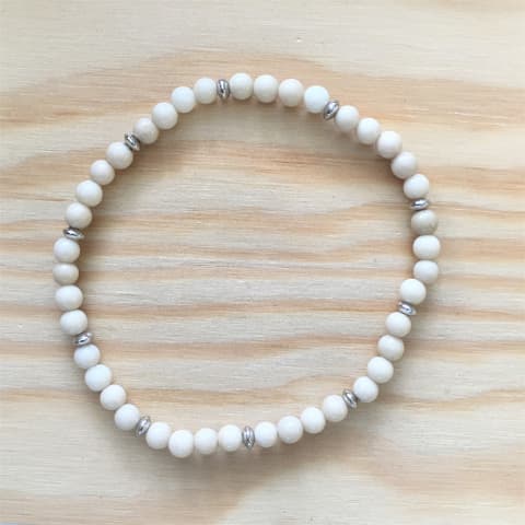 ab77-flussquarz-4-mm-silber-rhodiniert.jpg