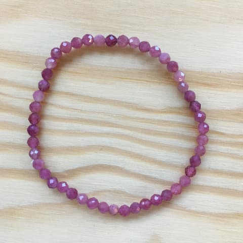 abe11-facettierter-rosa-turmalin.jpg