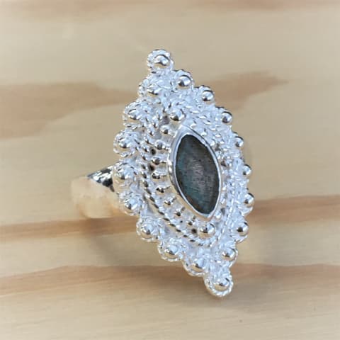 r118-facettierter-labradorit.jpg