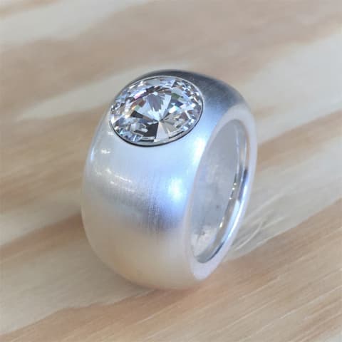 r185-mit-zirkonia-silber-matt.jpg