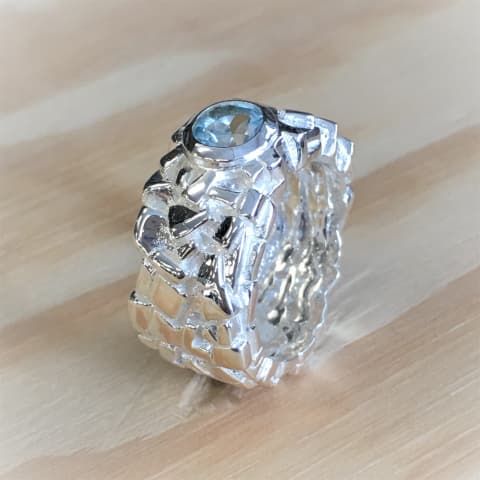 r26-topas.jpg
