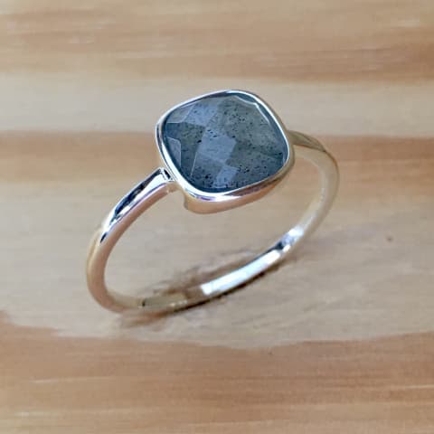 r319-labradorit-silber.jpg