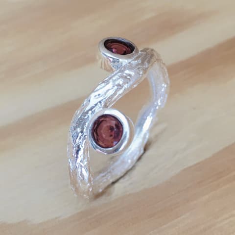 r330-facettierter-granat-silber-matt.jpg