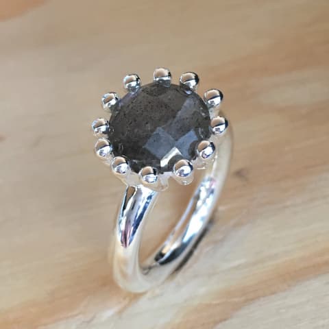 r89-facettierter-labradorit-14-mm.jpg