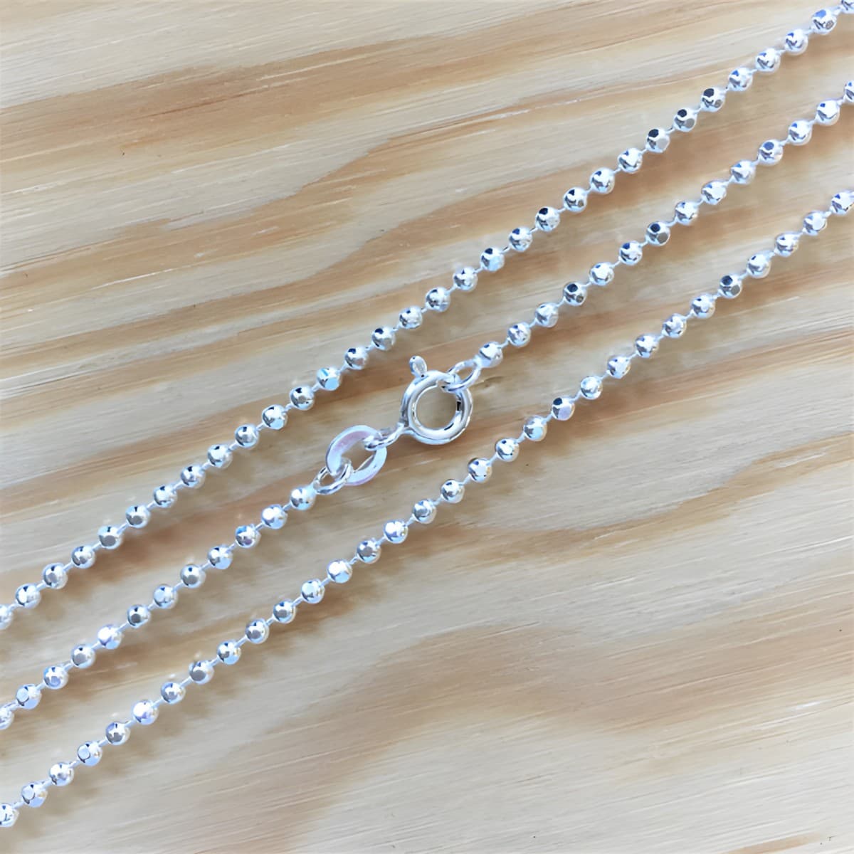 sik10-kette-facettierte-kugeln-3-mm-1136.jpg