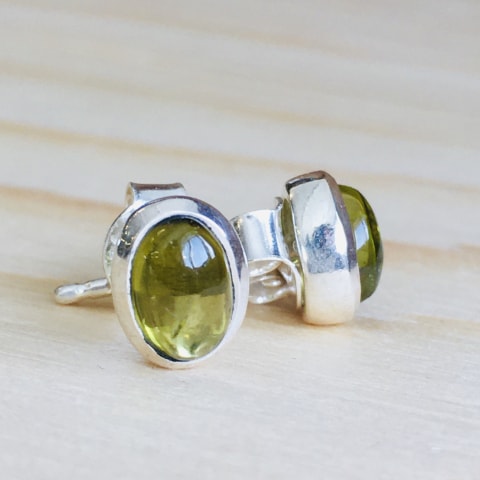 oh230-peridot-7×5-mm