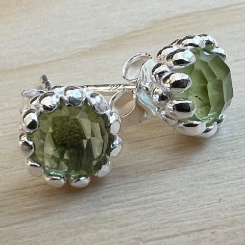 oh561-facettierter-peridot-7-mm