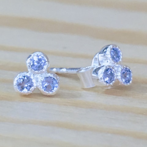 oh815-facettierter-tansanit-6-mm
