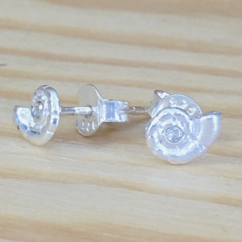 oh824-muschel-mit-zirkonia-7×5-mm