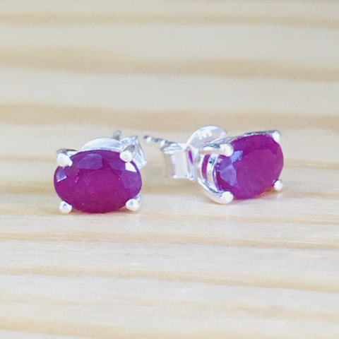 oh837-facettierter-rubin-7×5-mm