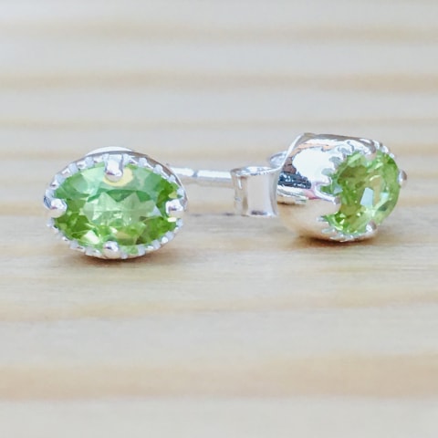 oh846-facettierter-peridot-7×5-mm