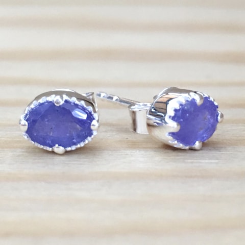 oh846-facettierter-tansanit-7×5-mm