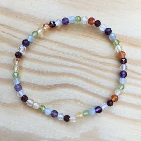 abe11-facettierte-chakra-steine.jpg