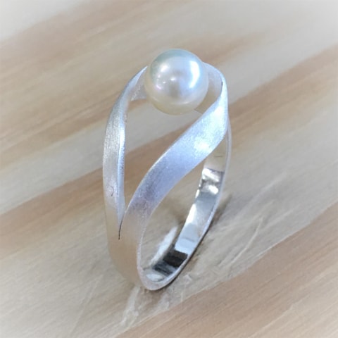 r181-suesswasserperle-silber-matt.jpg
