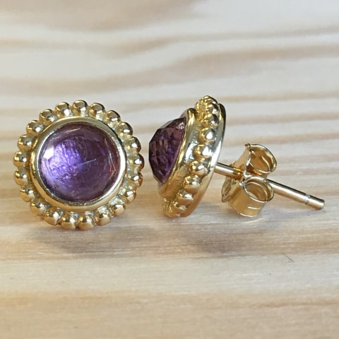 oh104-facettierter-amethyst-silber-vergoldet-10-mm
