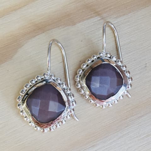 oh112-facettierter-chocolate-mondstein-16×16-mm