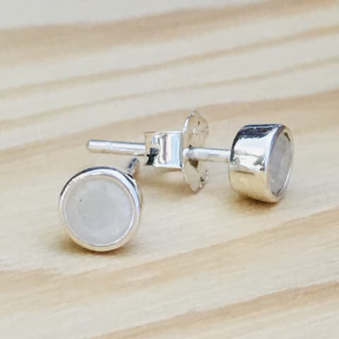 oh238-facettierter-regenbogen-mondstein-5-mm