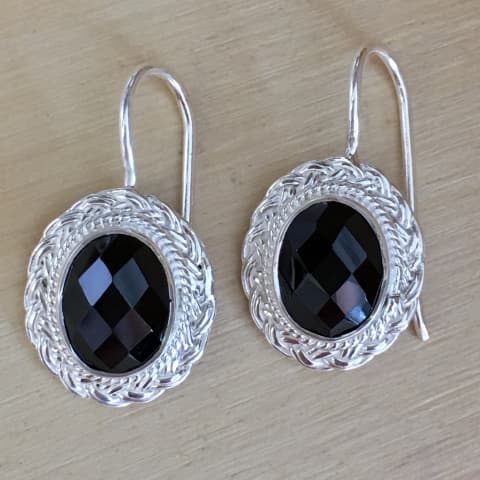 oh242-facettierter-schwarzer-spinell-15×13-mm
