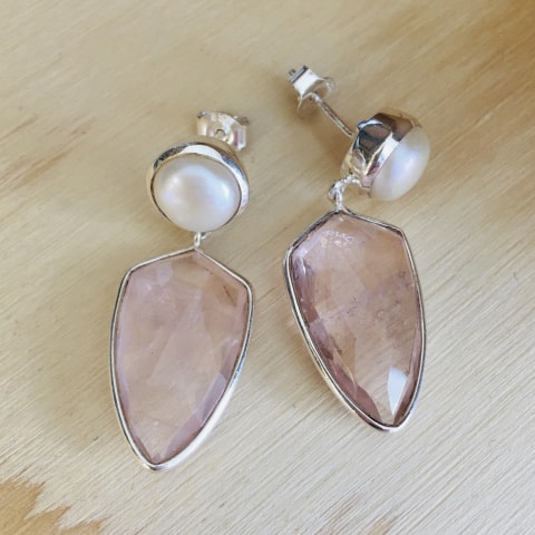 oh243-facettierter-rosenquarz-suesswasserperle-35×13-mm