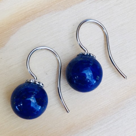oh29-lapislazuli-silber-rhodiniert-10-mm
