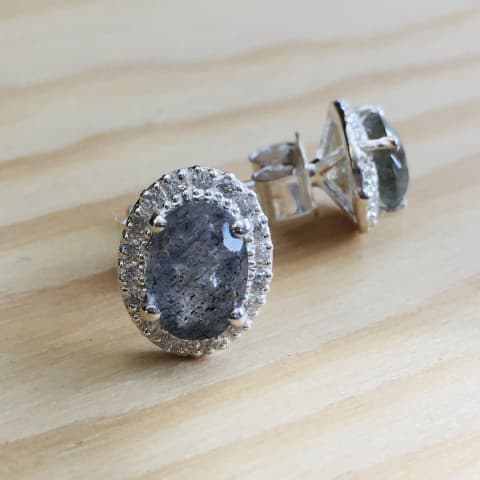oh341-facettierter-labradorit-mit-zirkonia-10×8-mm