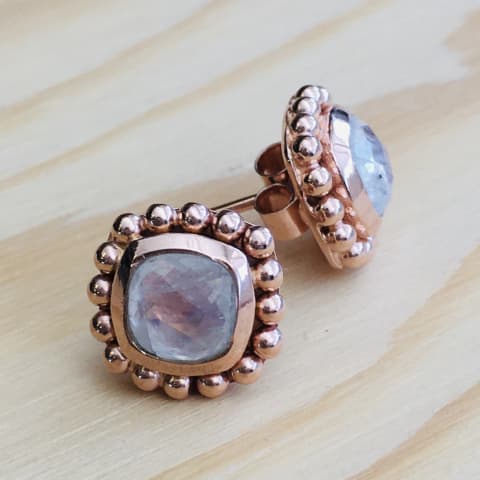 oh342-facettierter-regenbogen-mondstein-silber-rose-vergoldet-11×11-mm
