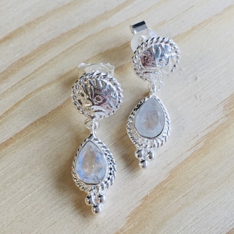 oh348-facettierter-regenbogen-mondstein-25×8-mm