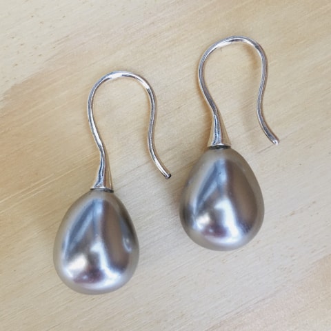 oh39-silber-muschelkern-silbergrau-16×12-mm