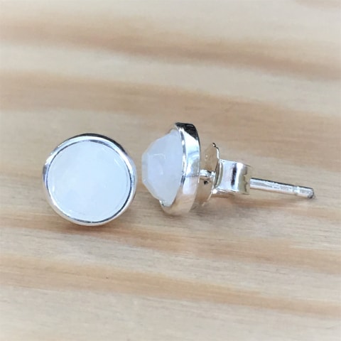 oh41-facettierter-regenbogen-mondstein-8-mm