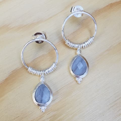 oh427-facettierter-chalcedon-silber-matt