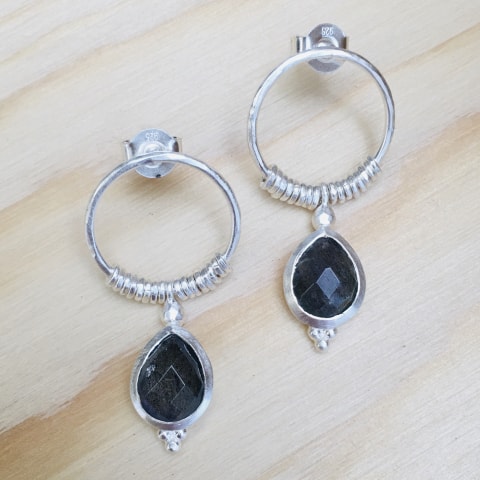 oh427-facettierter-labradorit-silber-matt
