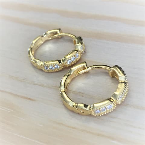 oh479-mit-zirkonia-silber-vergoldet-18-mm